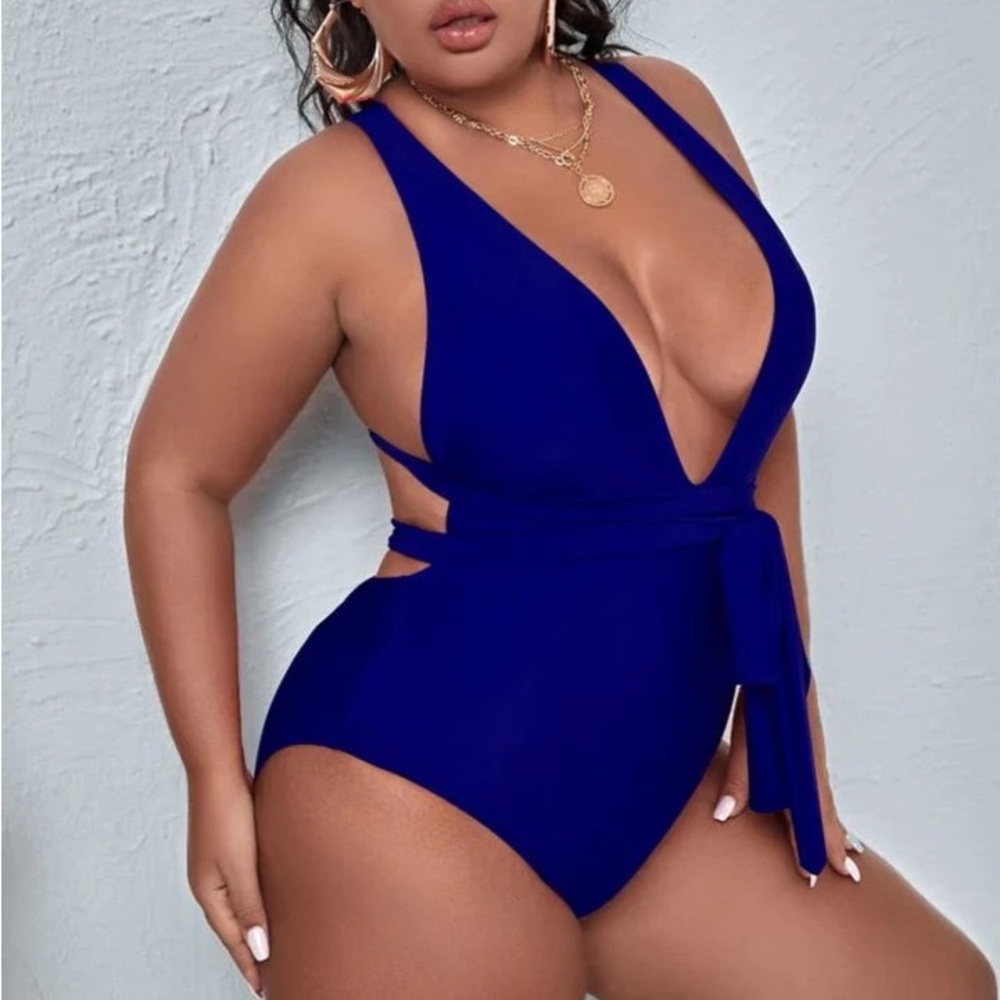 Knot Plunging One Piece Swimsuit